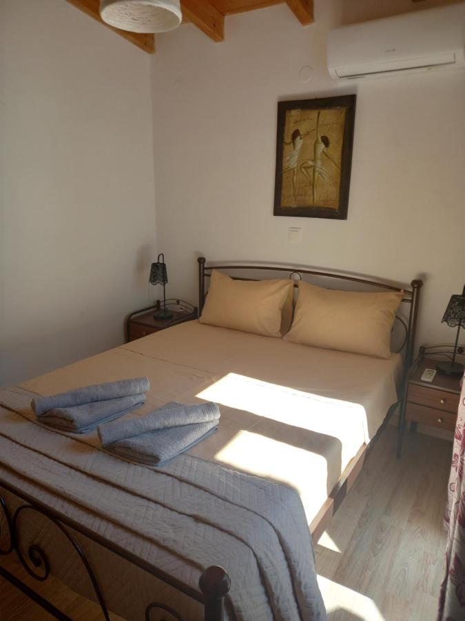 Villa Apanema House Aegina Esterno foto